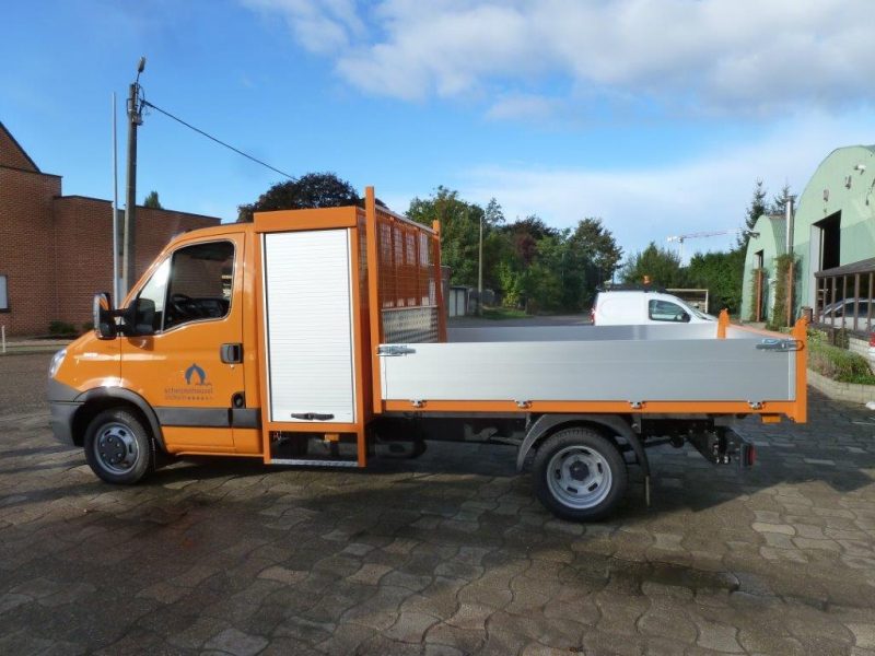 Stad Scherpenheuvel Zichem En Hun Nieuwe Iveco Daily Garage Claeskens